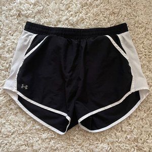 Under Armour Women's Loose Heatgear Shorts, Size M